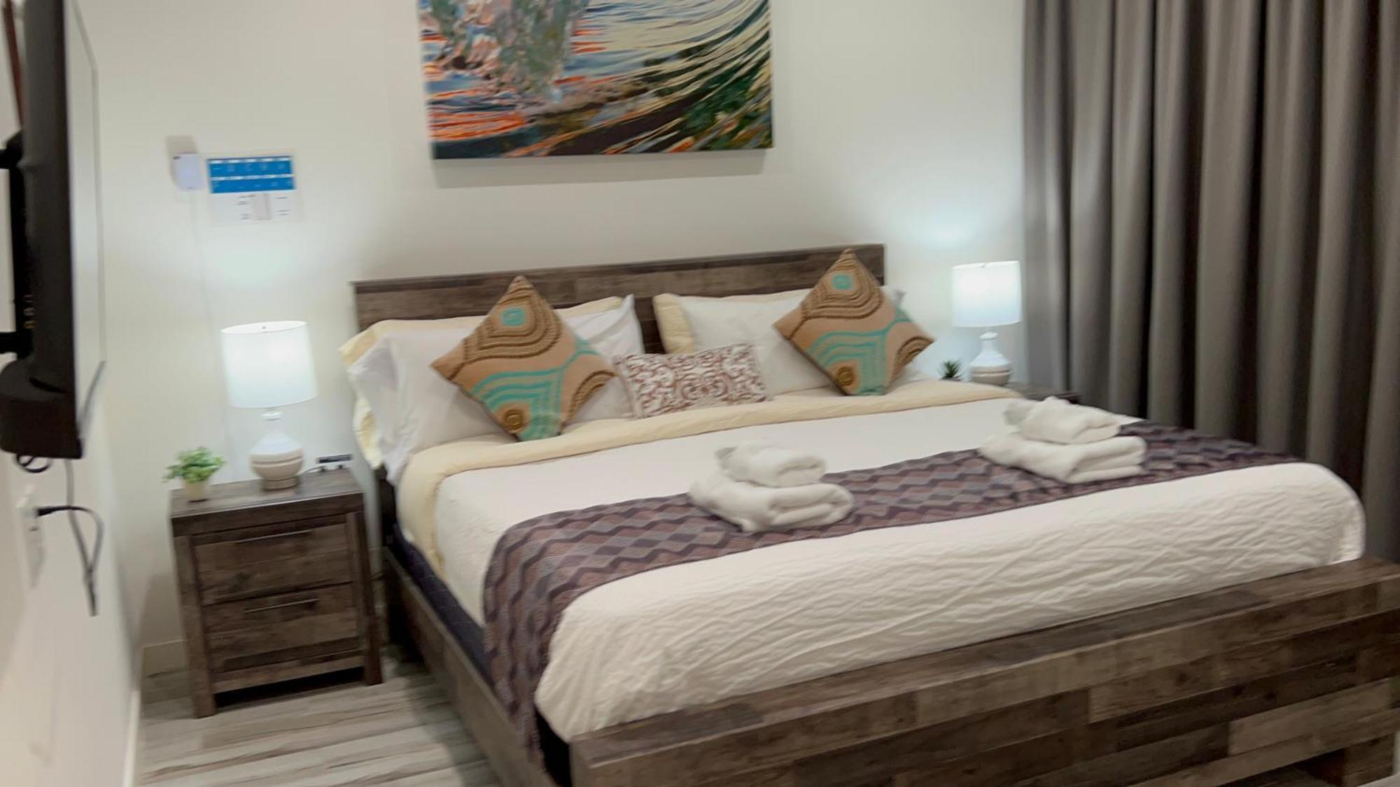 The Cove - Condo Hotel - Palm Beach Strip Номер фото