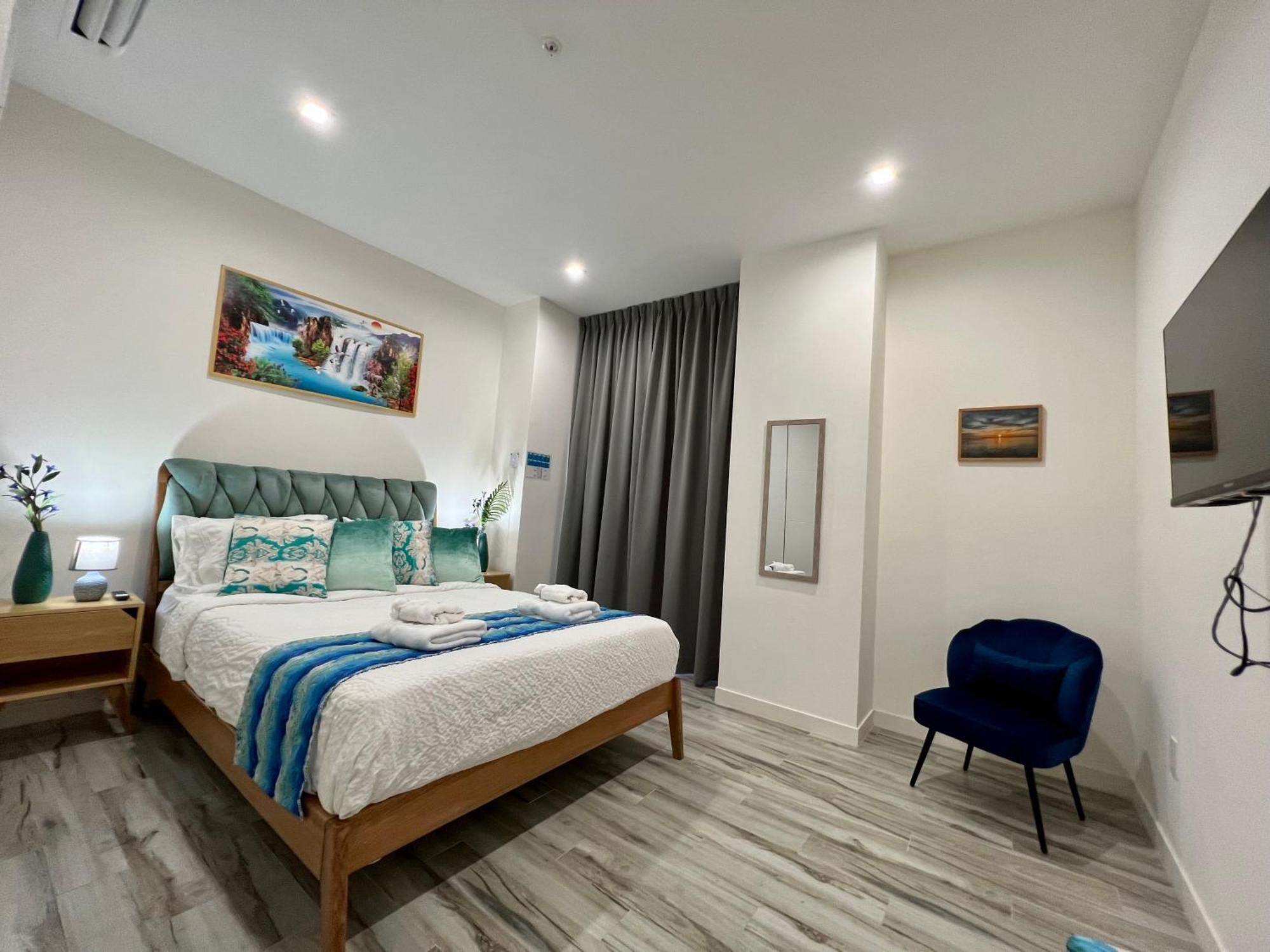 The Cove - Condo Hotel - Palm Beach Strip Номер фото